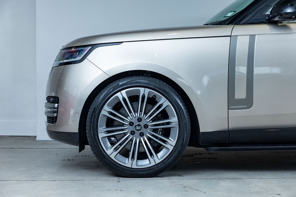 Land Rover Range Rover P530 Autobiography LWB 7 Seater