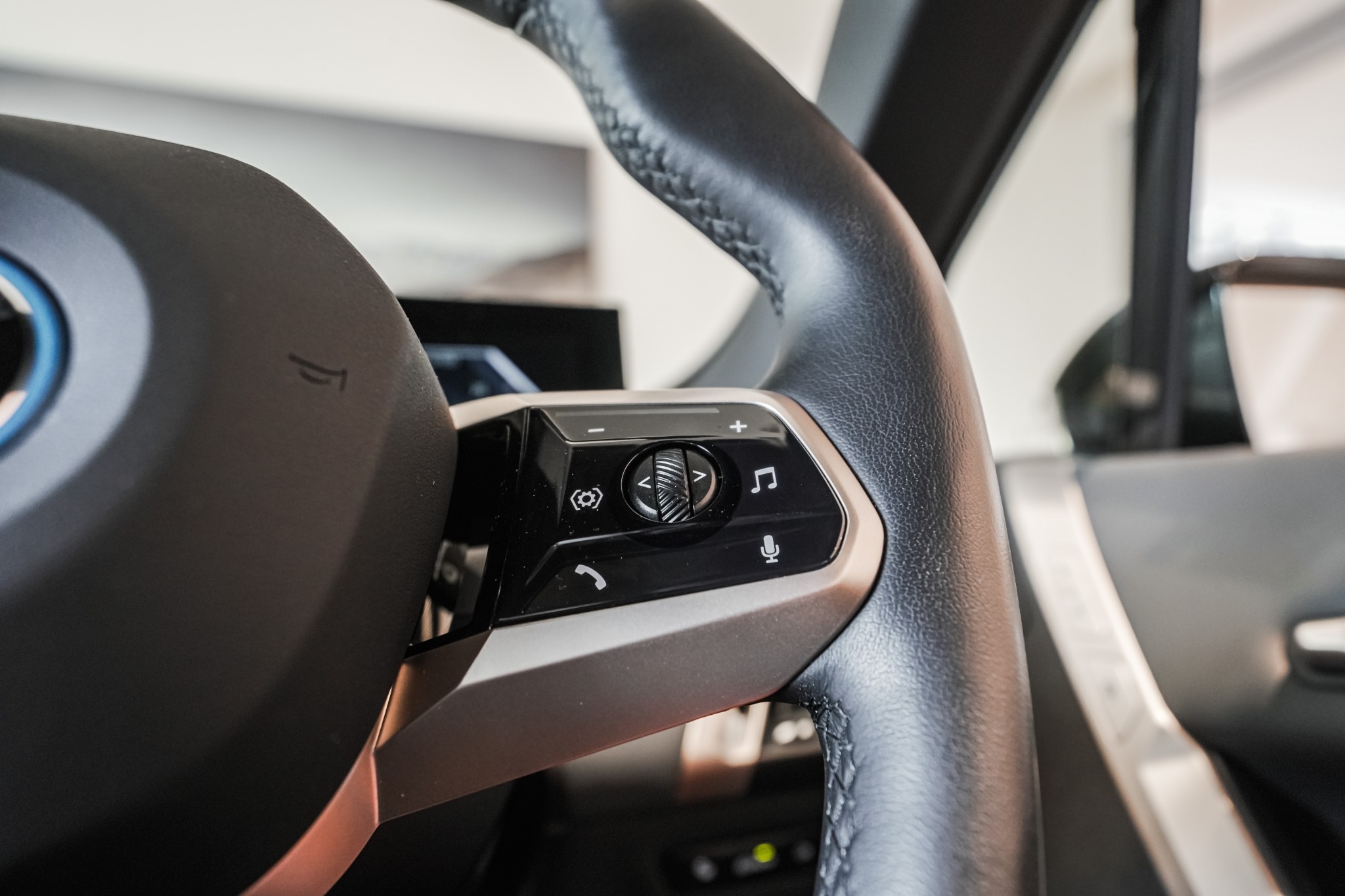 BMW iX Xdrive40 77Kwh/Ev