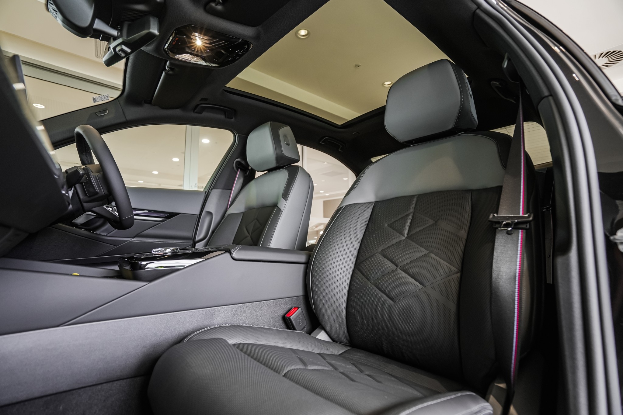 BMW 550e xDrive Sedan