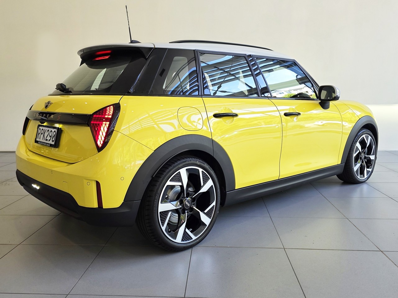 MINI Cooper S Classic 5 Dr