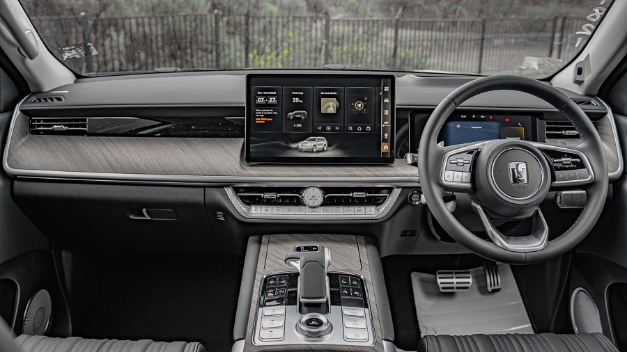 2025 GWM Tank 500 10