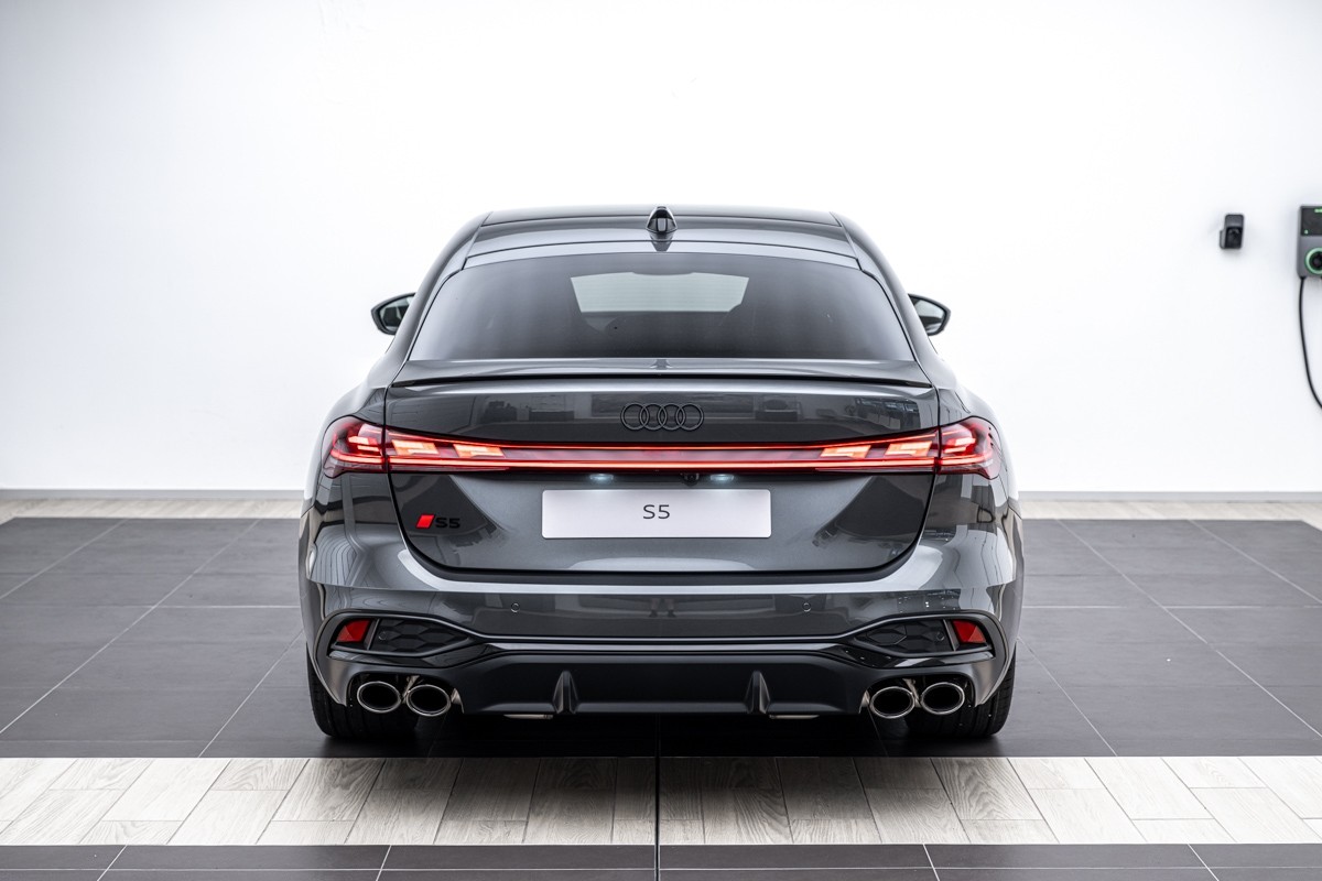 Audi S5 SEDAN TFSI 270KW