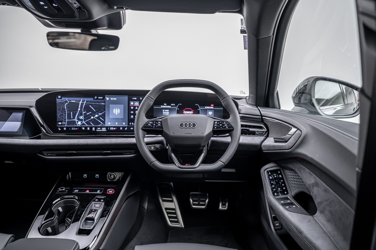 Audi S5 SEDAN TFSI 270KW