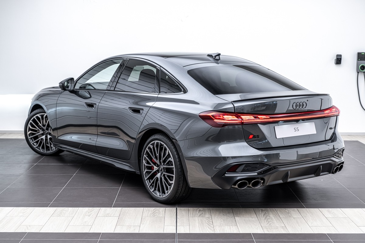 Audi S5 SEDAN TFSI 270KW