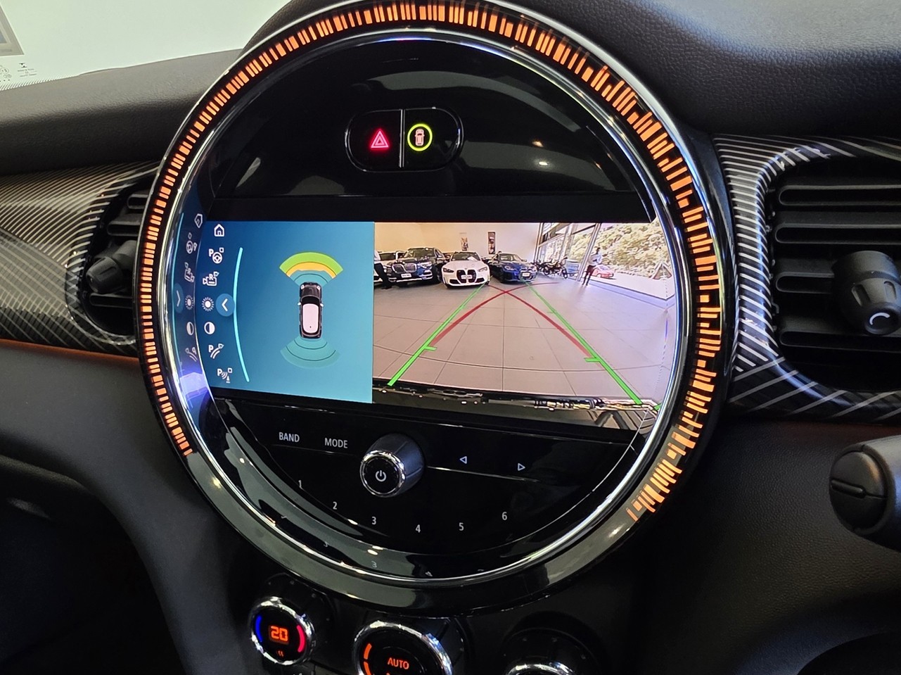 MINI Cooper 5-Dr Hatch The Cooper Resolute