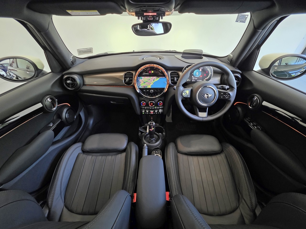 MINI Cooper 5-Dr Hatch The Cooper Resolute