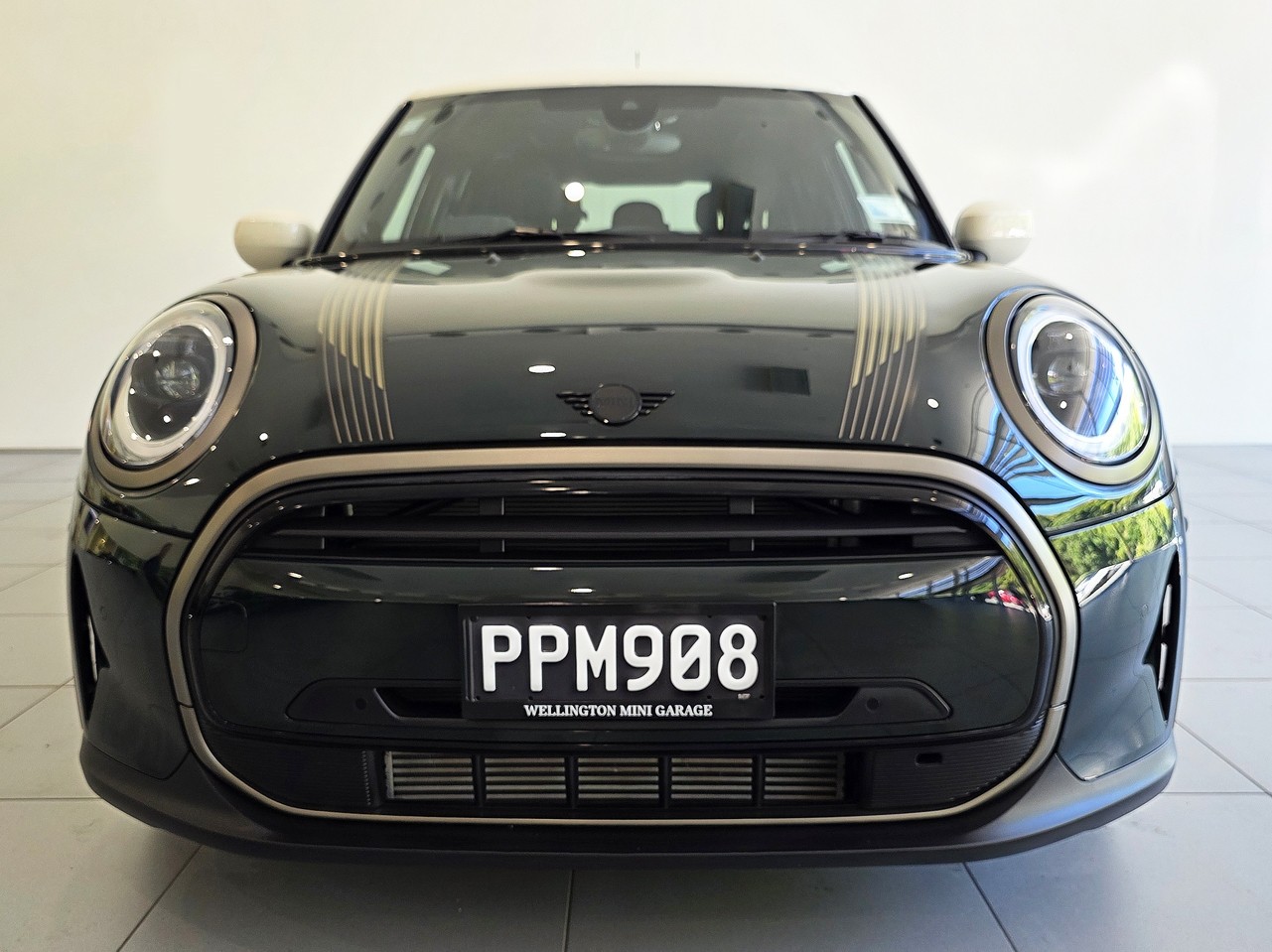 MINI Cooper 5-Dr Hatch The Cooper Resolute