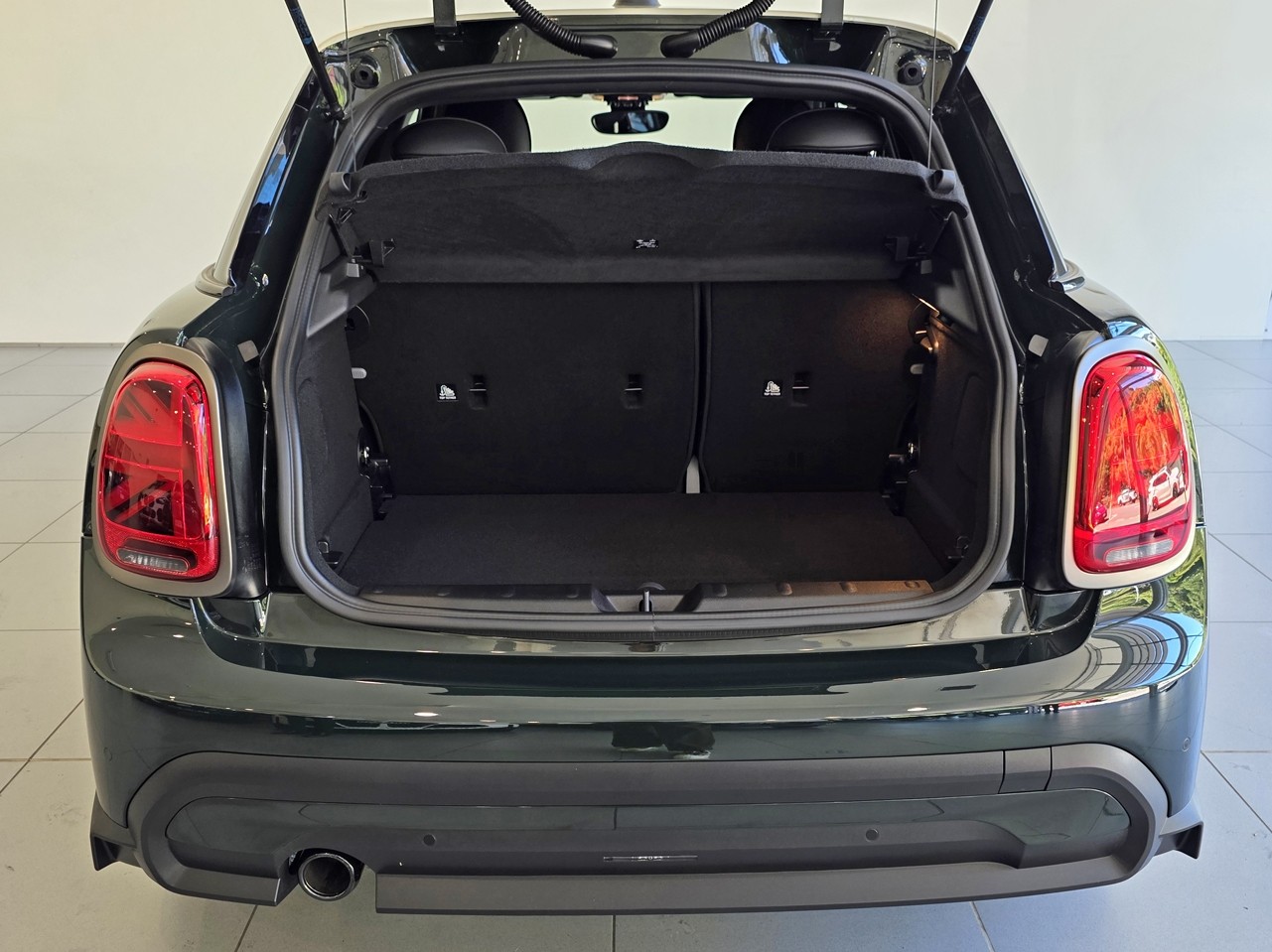 MINI Cooper 5-Dr Hatch The Cooper Resolute