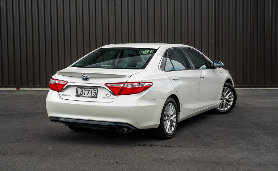 2017 Toyota Camry 2