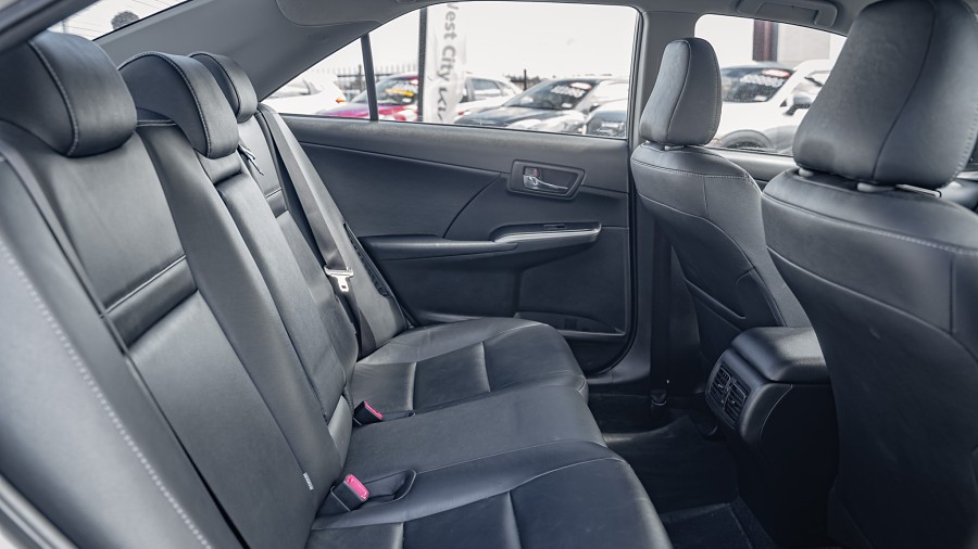 2017 Toyota Camry 18