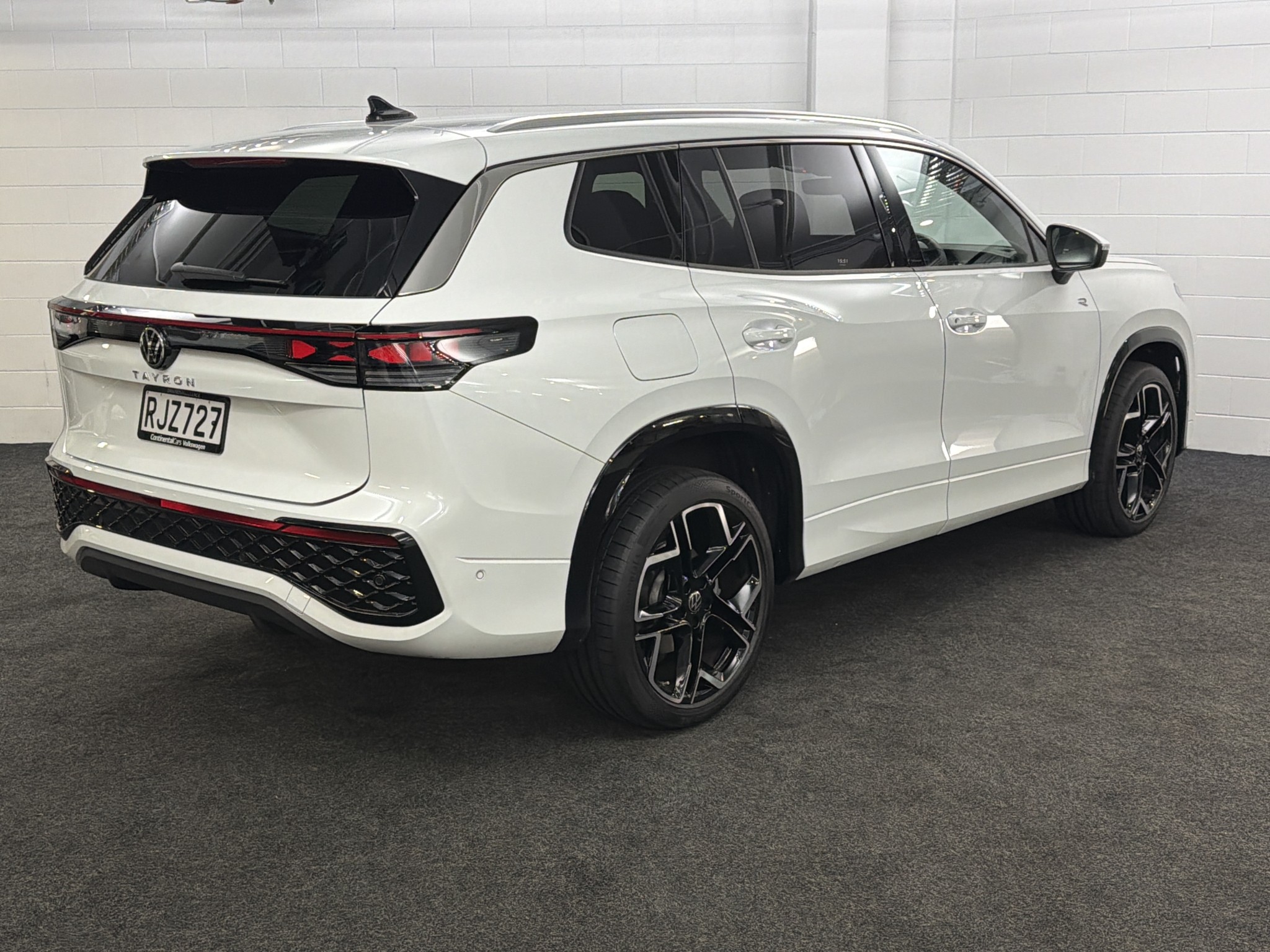 Volkswagen Tayron R-LINE AWD