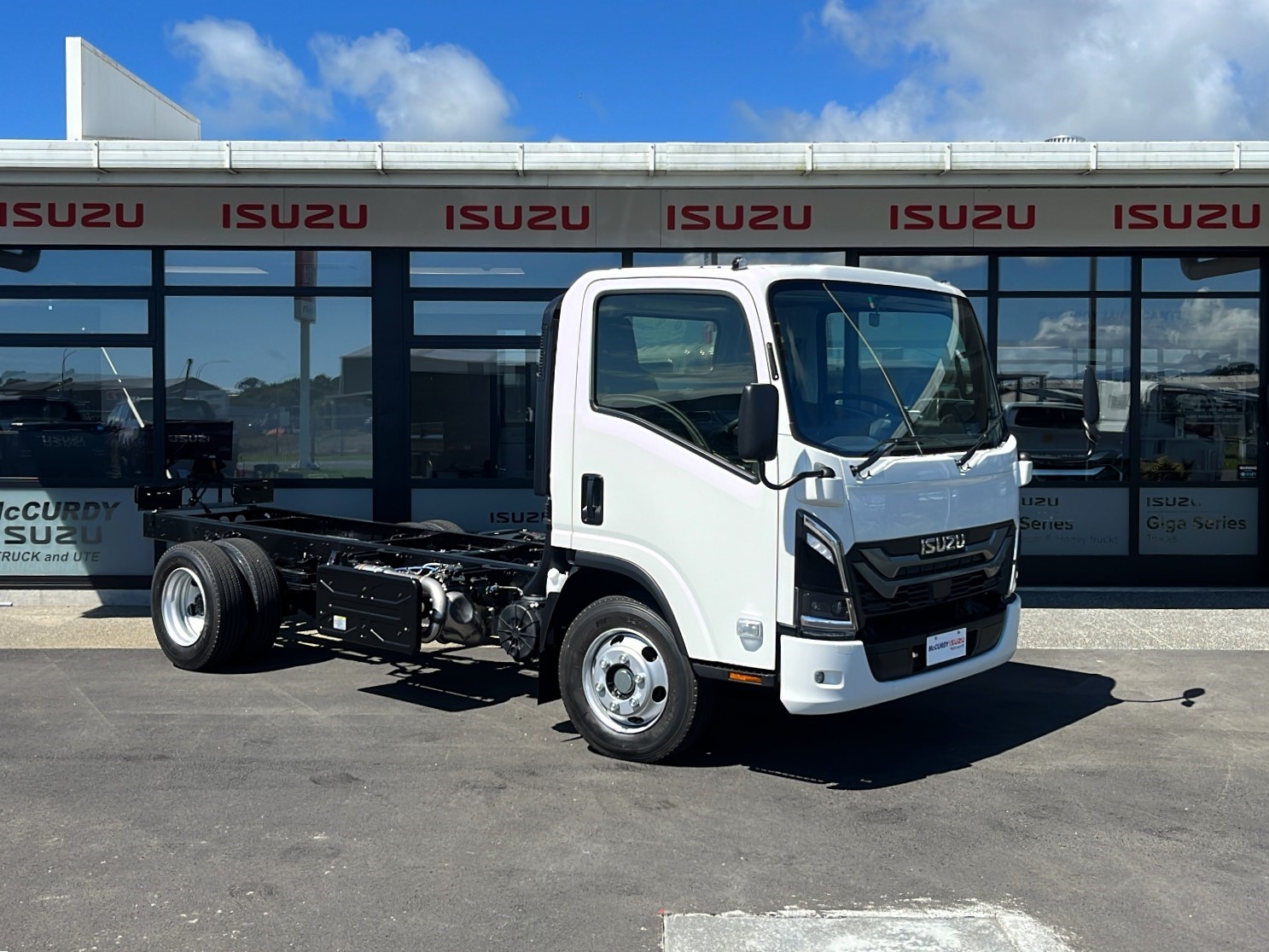 2026 Isuzu NPR 75.19 AM D34 Cab/Chassis