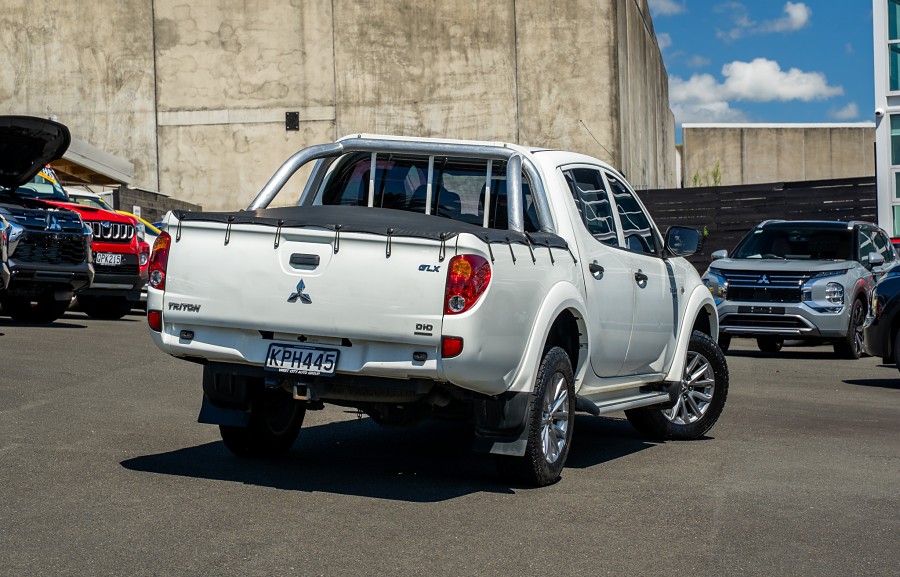2012 Mitsubishi Triton 2