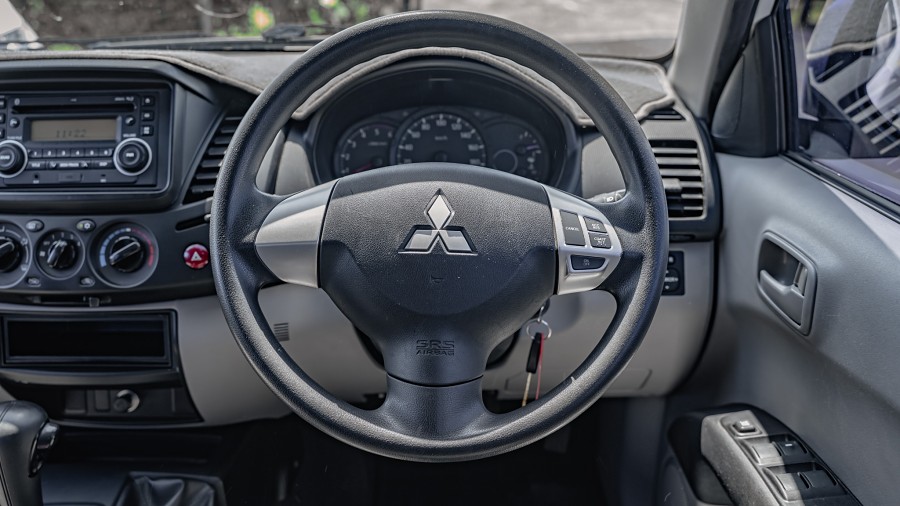 2012 Mitsubishi Triton 11