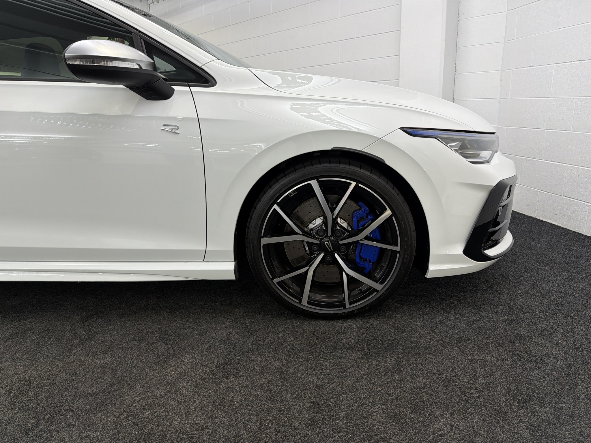Volkswagen Golf R 8.5