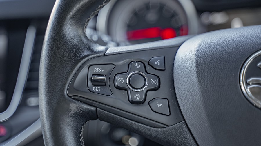 2017 Holden Astra 13