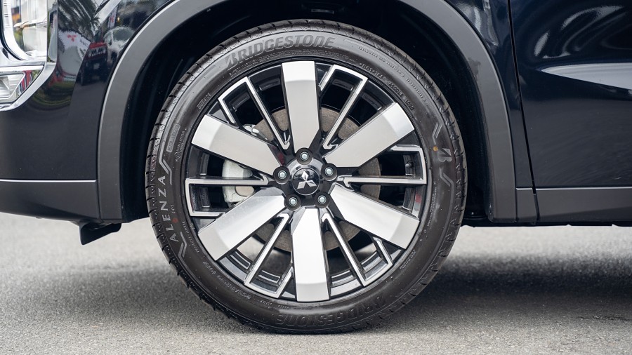 2026 Mitsubishi Outlander 6