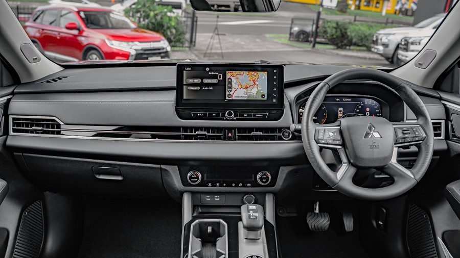 2026 Mitsubishi Outlander 10