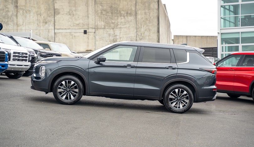 2026 Mitsubishi Outlander 5