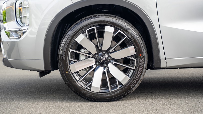 2026 Mitsubishi Outlander 6