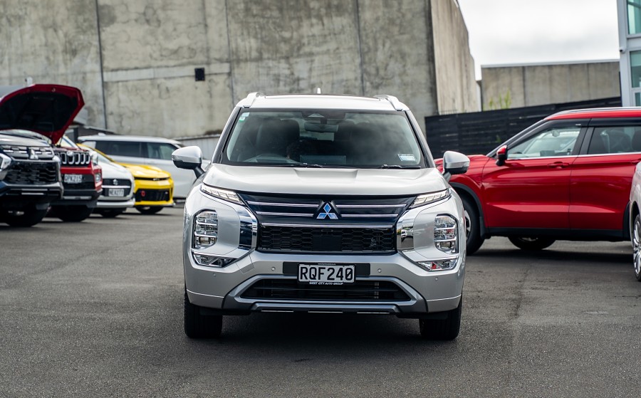 2026 Mitsubishi Outlander 3