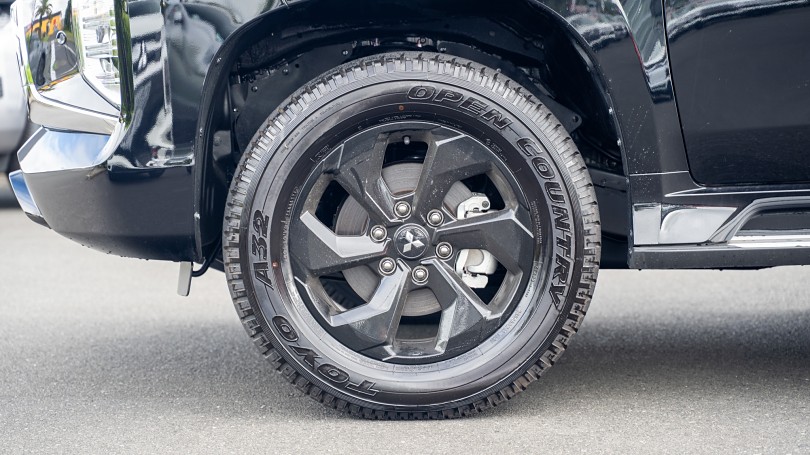 2026 Mitsubishi Pajero Sport 6