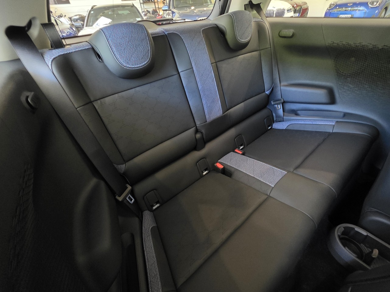 MINI Cooper E Salt and Pepper Edition