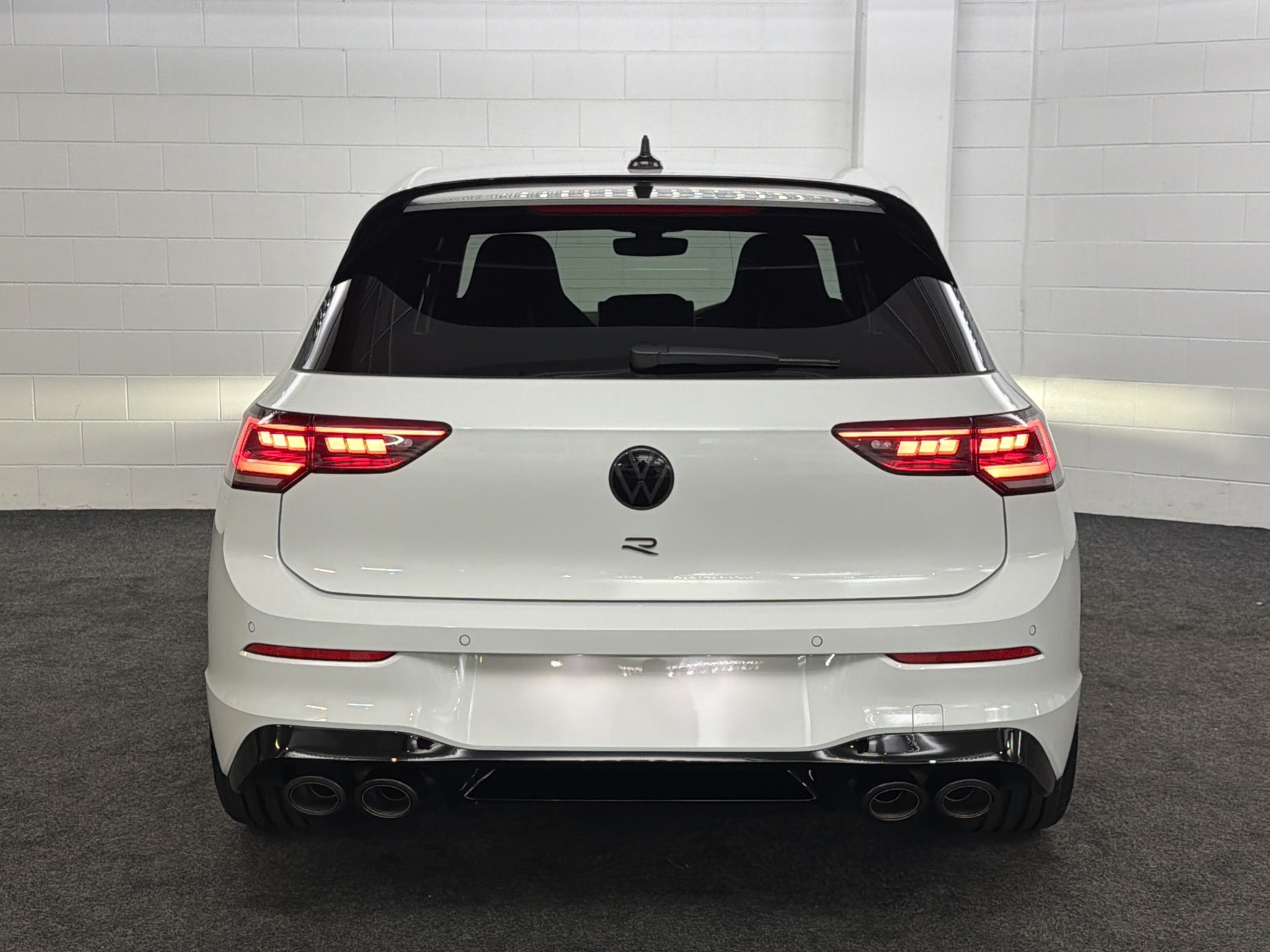 Volkswagen Golf R 8.5