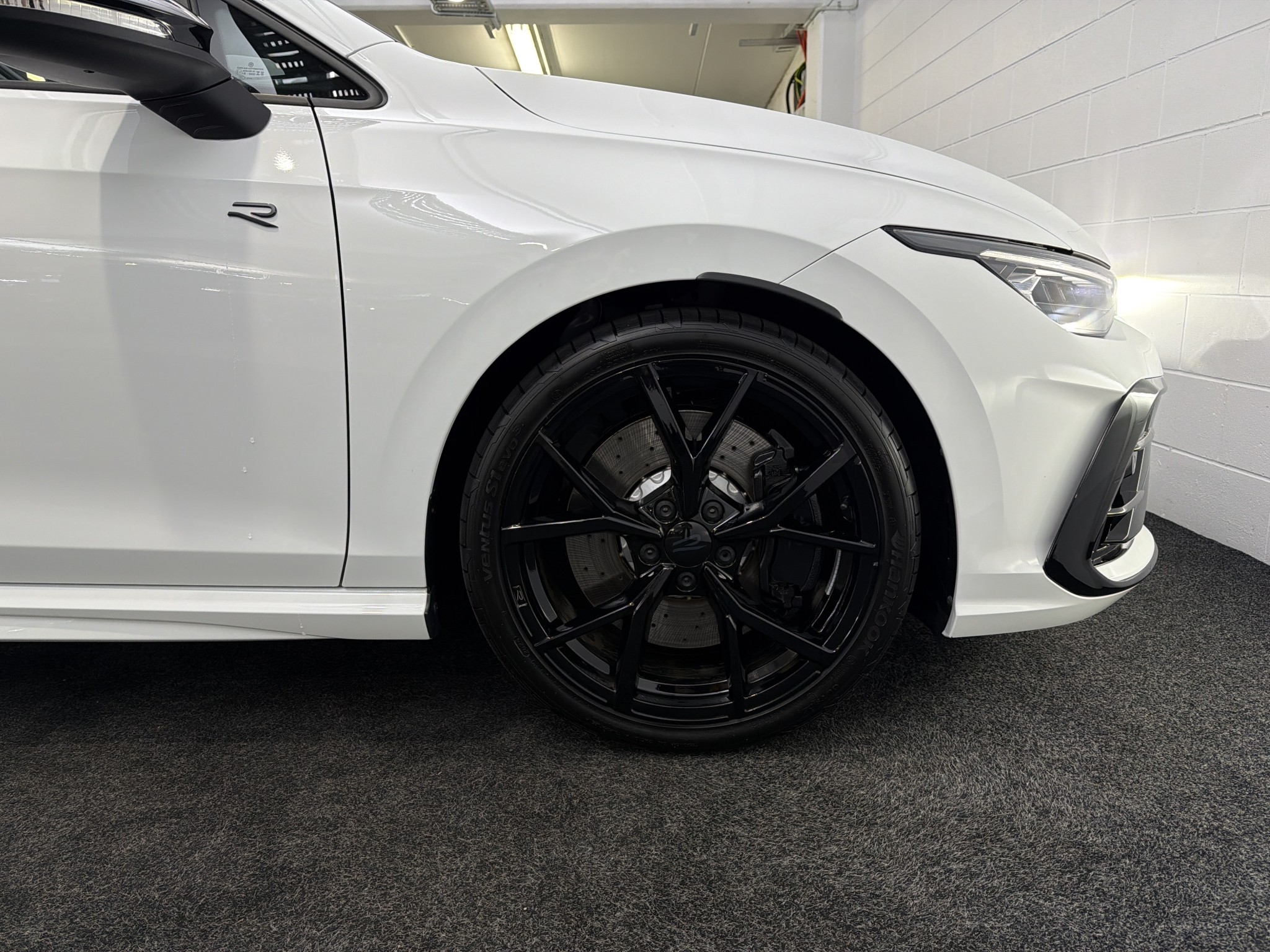 Volkswagen Golf R 8.5