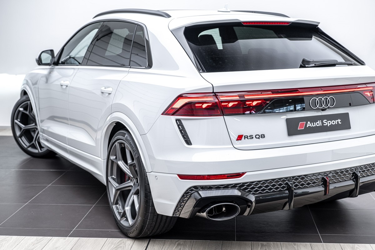 Audi RS Q8 Performance