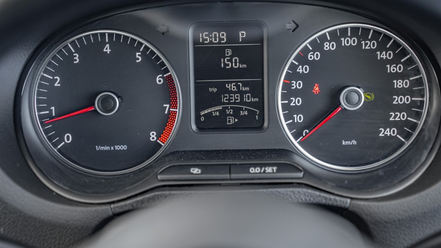 2011 Volkswagen Polo 12