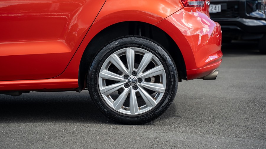 2011 Volkswagen Polo 7