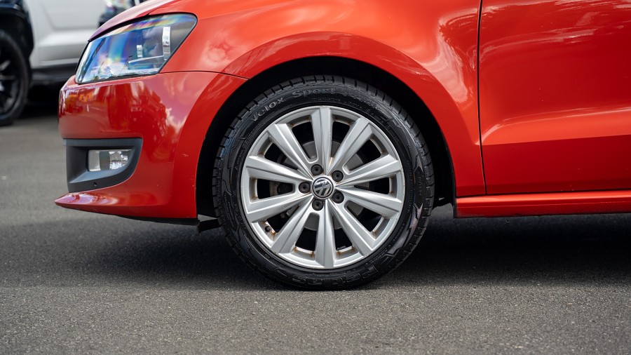 2011 Volkswagen Polo 6