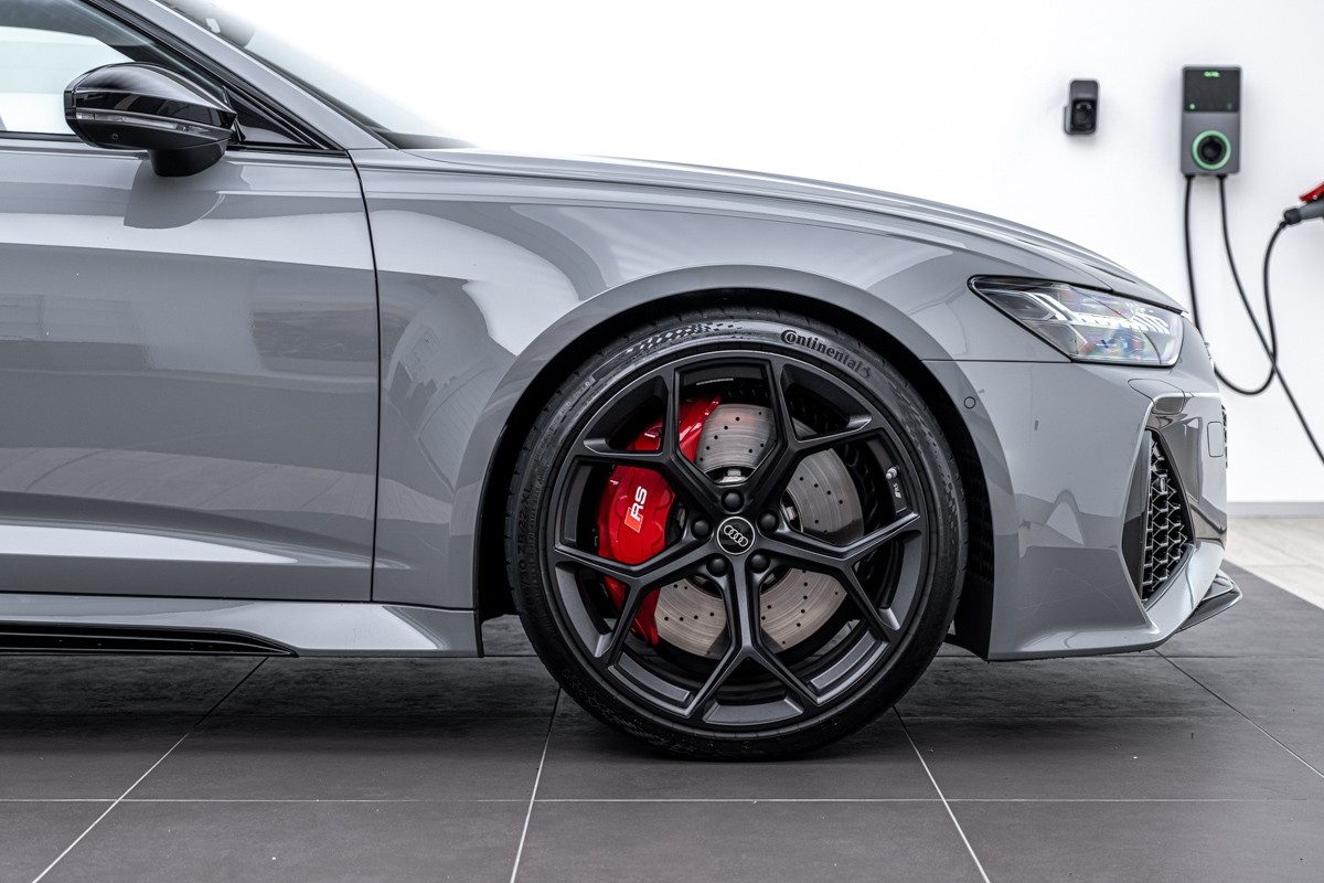 Audi RS6 AVANT PERFORMANCE