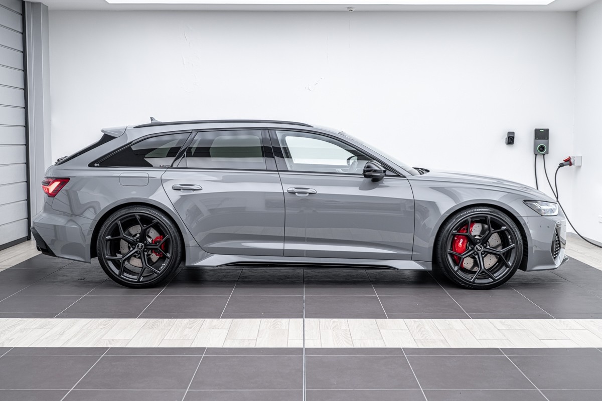 Audi RS6 AVANT PERFORMANCE