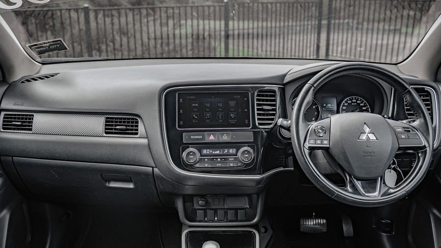 2017 Mitsubishi Outlander 10