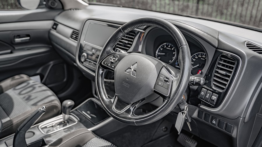 2017 Mitsubishi Outlander 9