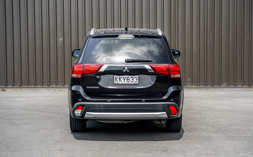 2017 Mitsubishi Outlander 4