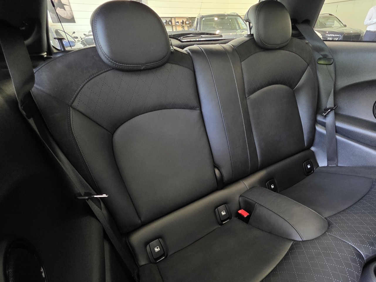 MINI Cooper SE Yours