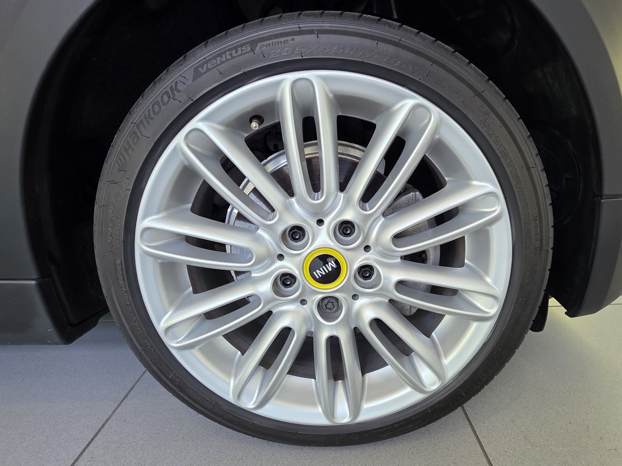 MINI Cooper SE Yours