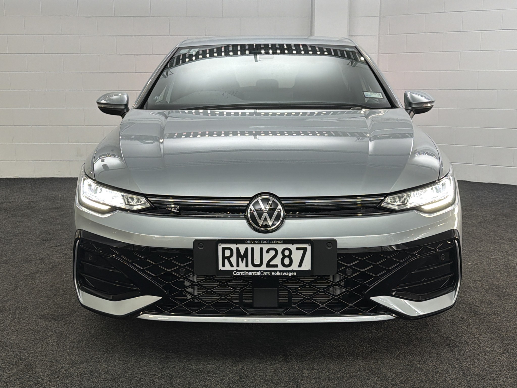 Volkswagen Golf 8.5 R-LINE