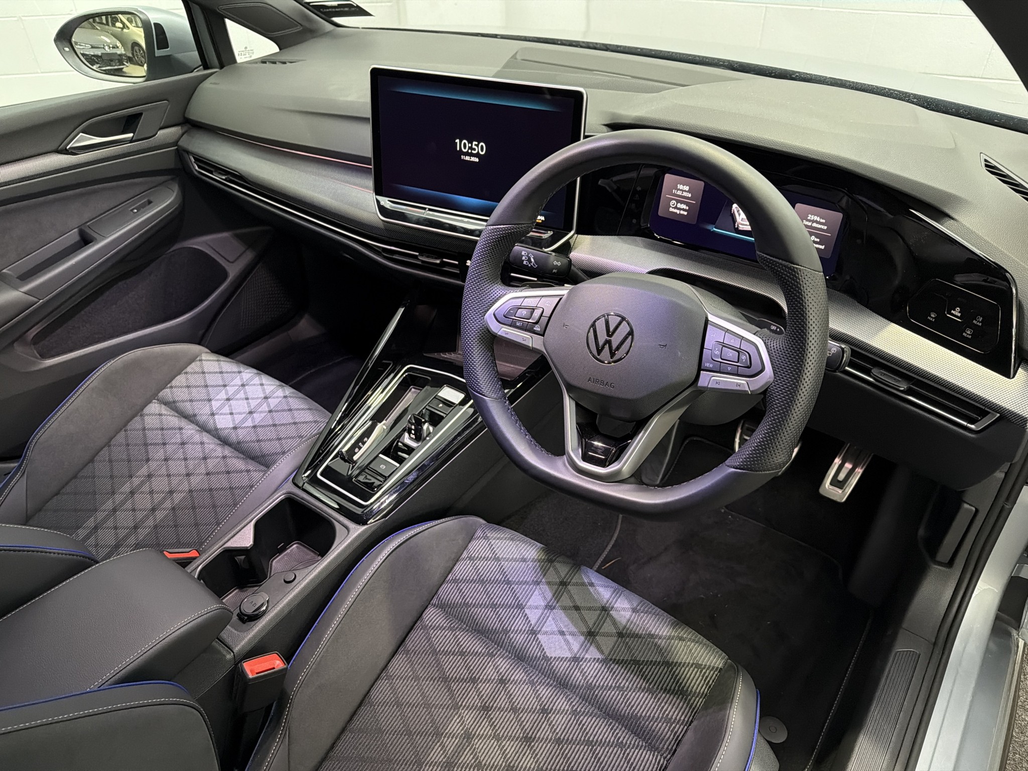 Volkswagen Golf 8.5 R-LINE