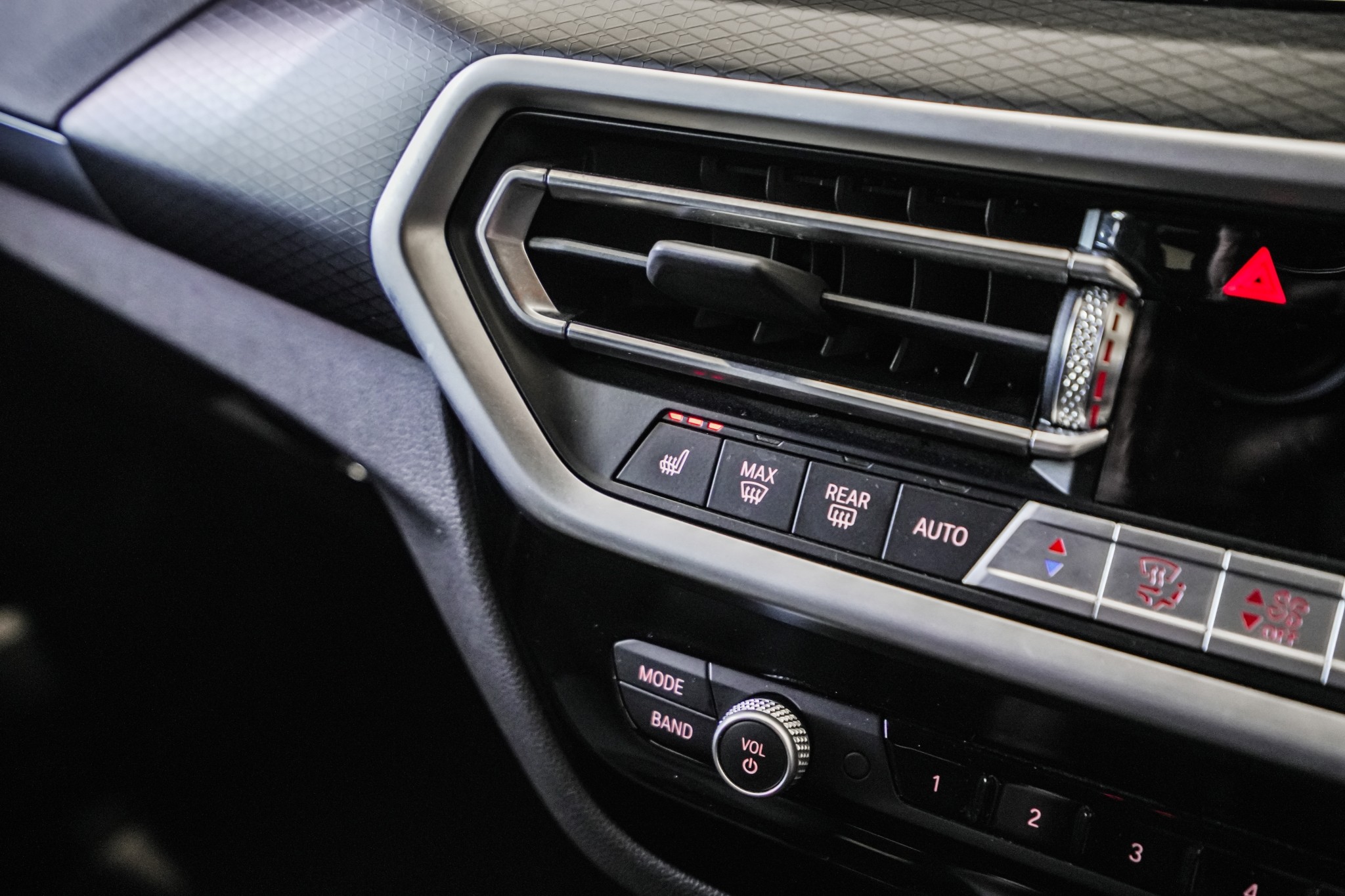 BMW X3 2.0DT/4WD/8AT