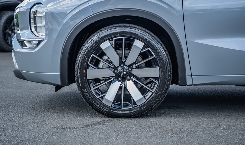 2026 Mitsubishi Outlander 6