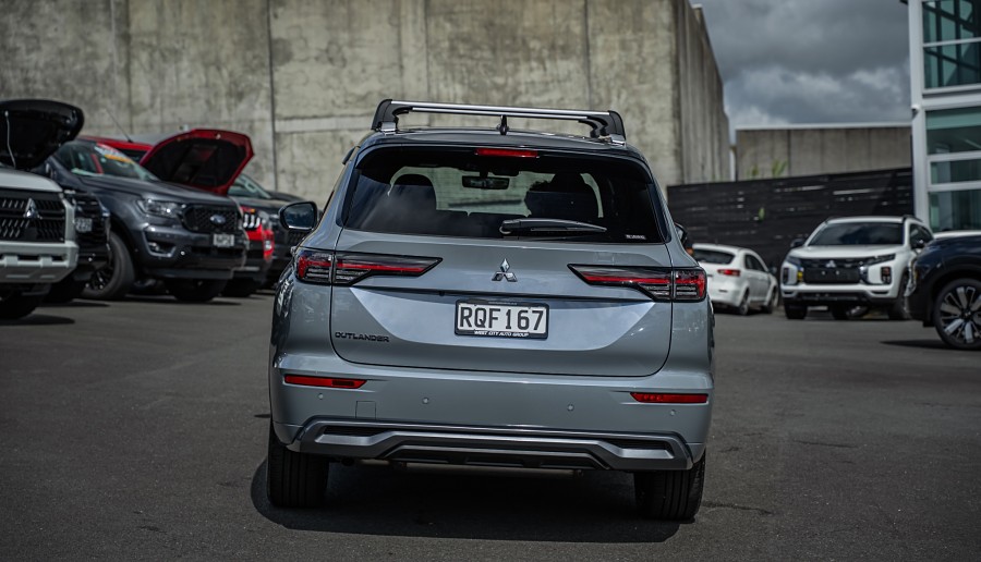 2026 Mitsubishi Outlander 4