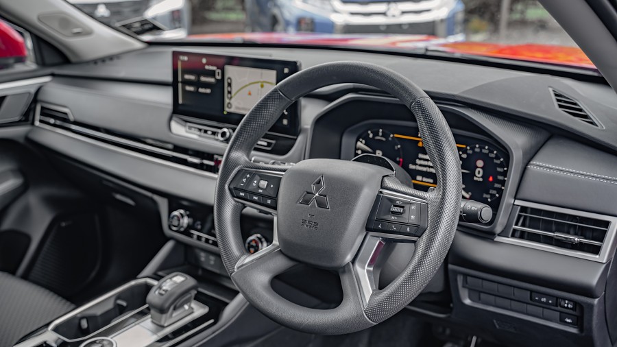 2026 Mitsubishi Outlander 9