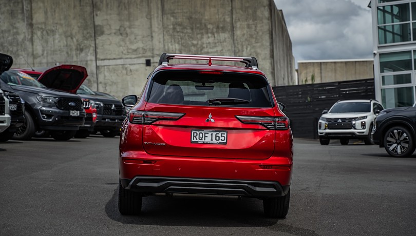 2026 Mitsubishi Outlander 4