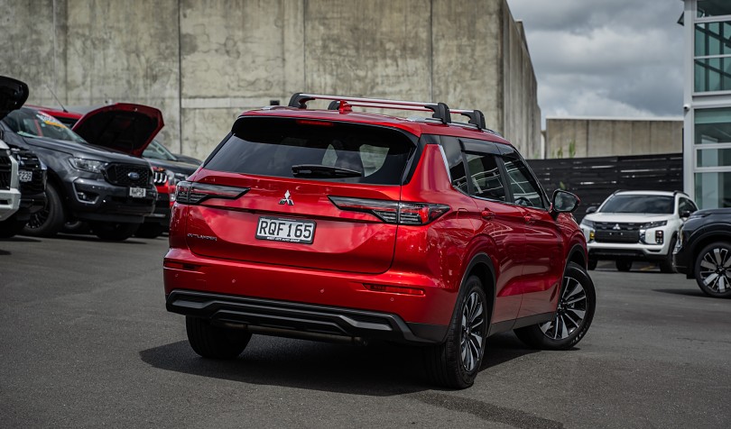 2026 Mitsubishi Outlander 2