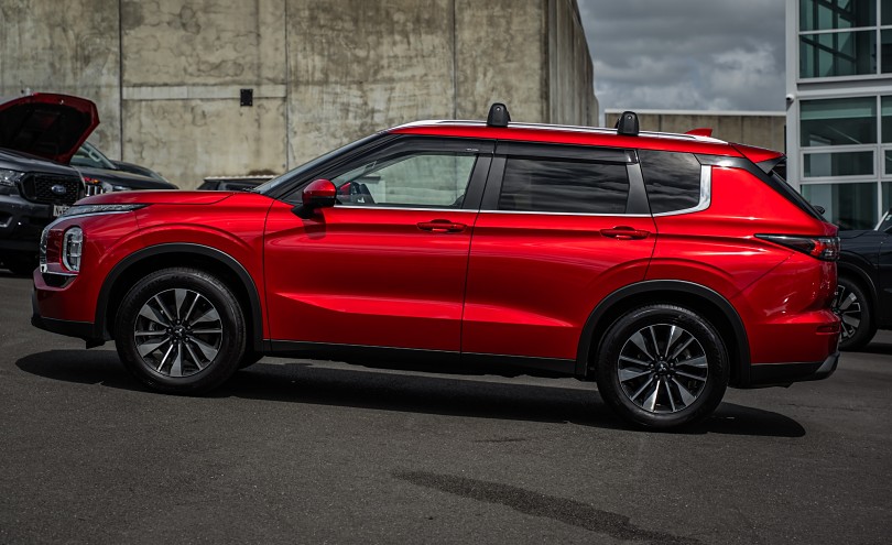 2026 Mitsubishi Outlander 5