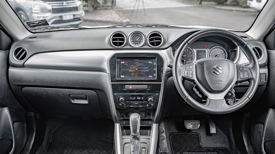 2017 Suzuki Vitara 10